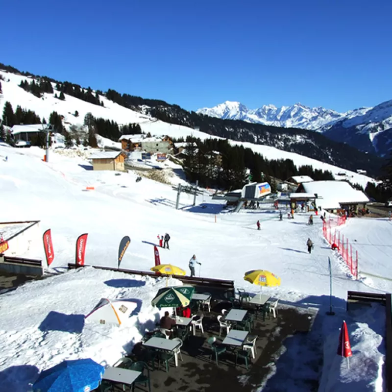 Location d'un appartement à Bisanne 1500 au pied des pistes - appartement 6-7 places - domaine skiable des Saisies