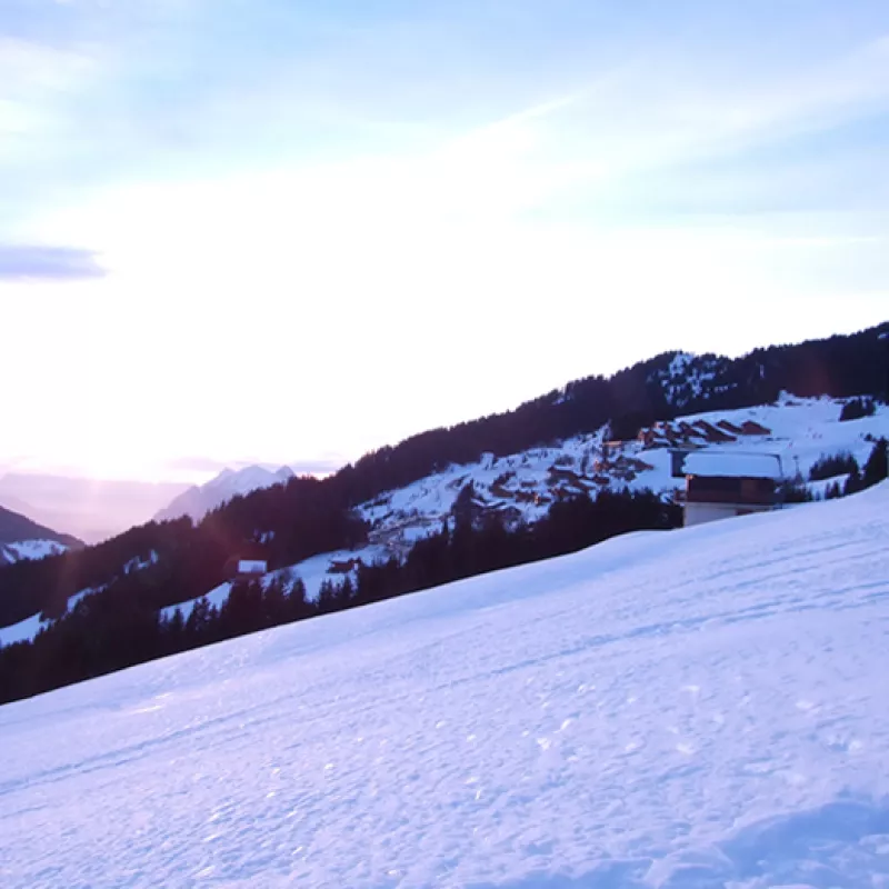 Location d'un appartement à Bisanne 1500 au pied des pistes - appartement 6-7 places - domaine skiable des Saisies