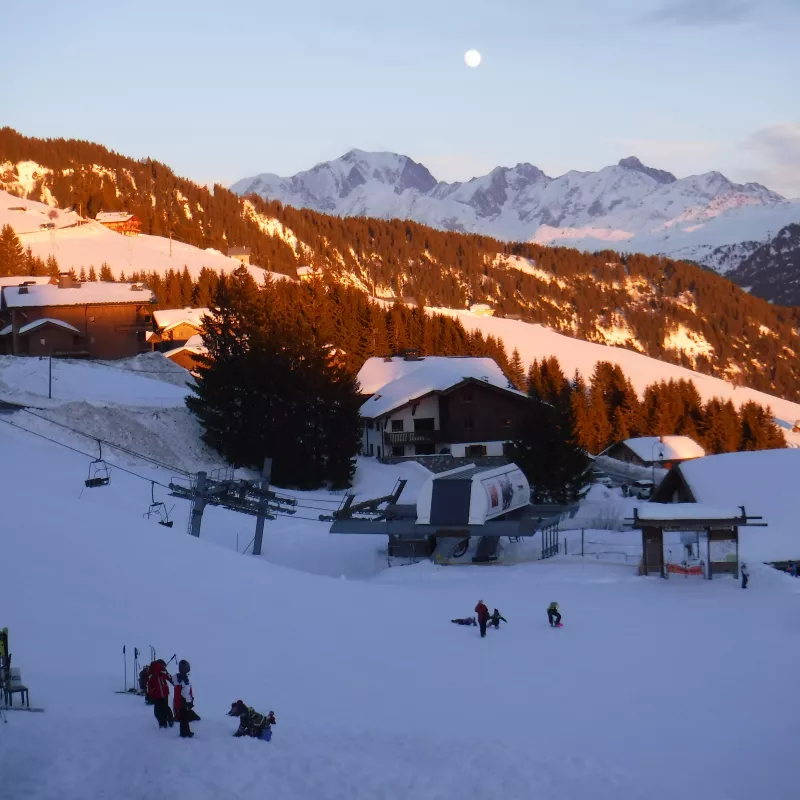 Location d'un appartement à Bisanne 1500 au pied des pistes - appartement 6-7 places - domaine skiable des Saisies